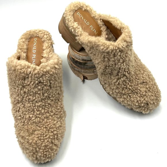 Donald J. Pliner Shoes - DONALD PLINER 'Sammie' - Genuine Shearling Mule - Fall Essential 🍁🍃🍂